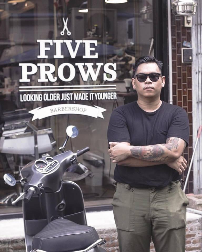 ร้านตัดผมชาย Five Prows Barbershop