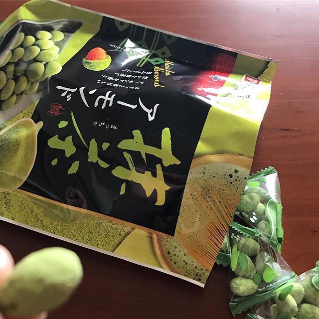 Matcha Almond อัลมอนด์เคลือบชาเขียวมัจฉะ