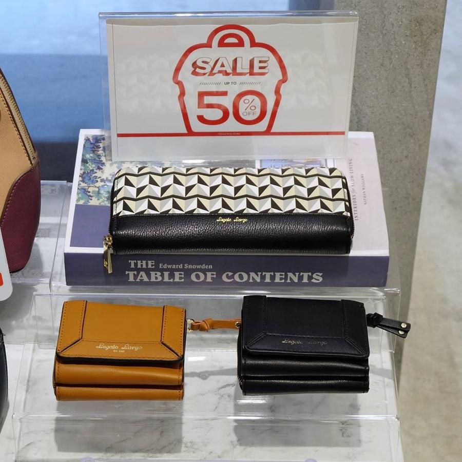 กระเป๋าตังใบยาว anello ลด 50% เหลือ 895.-
